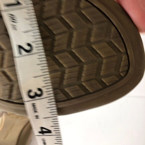 Minnetonka Women Sliver Beaded Tan Leather Sling Back Sandals Size 5W - Picture 10 of 12